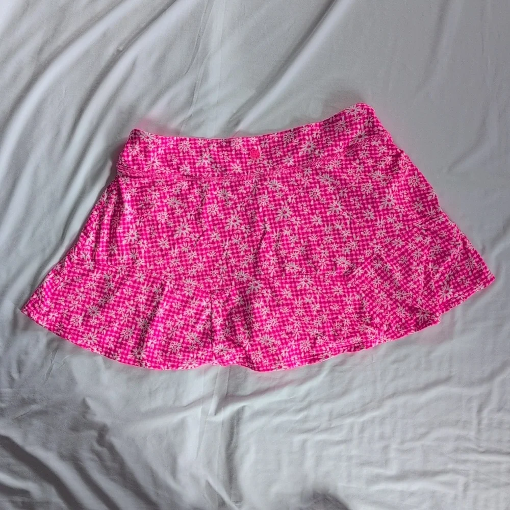 Lilly Pulitzer Corrine Luxletic skort. - Picture 7 of 7